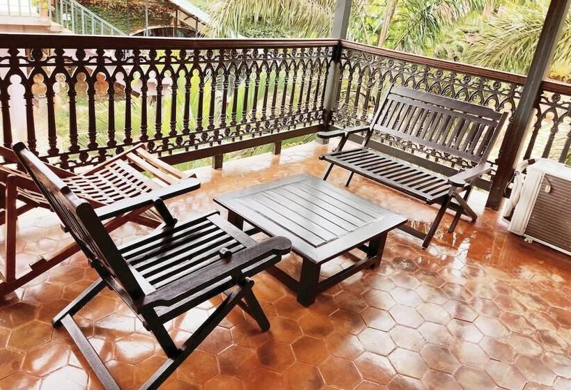 فندق Chira Meadows Ecoresort, Dapoli