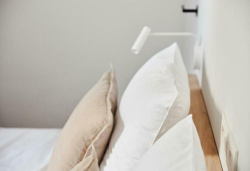 فندق Edgar Guesthouse