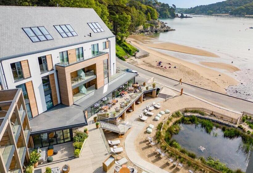 Harbour Beach Club, Hotel & Spa