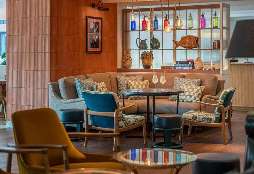 Harbour Beach Club, Hotel & Spa