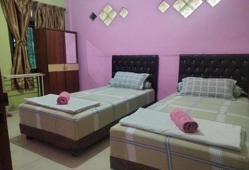 فندق Home Stay Kembar Syariah Redpartner