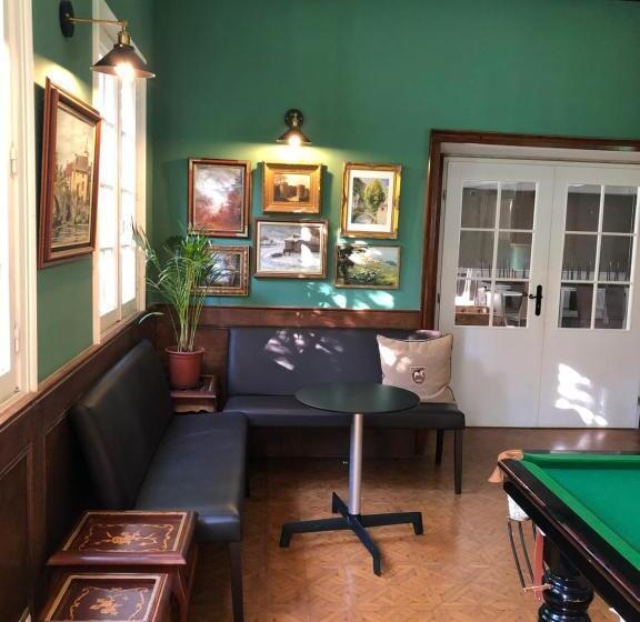 Отель Hôtel D’artiste