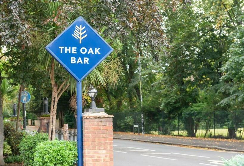 فندق Uno  Heathrow Windsor