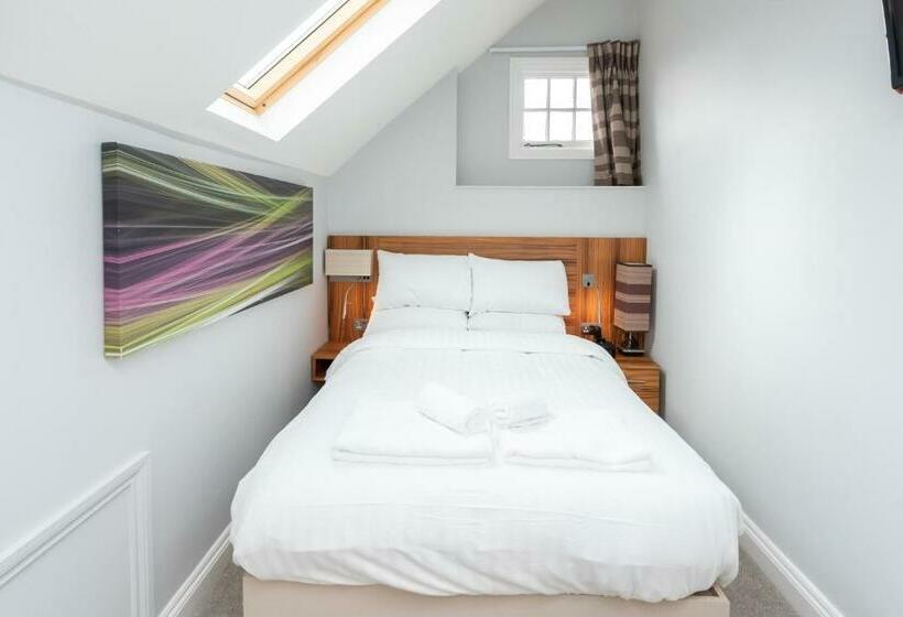 فندق Uno  Heathrow Windsor