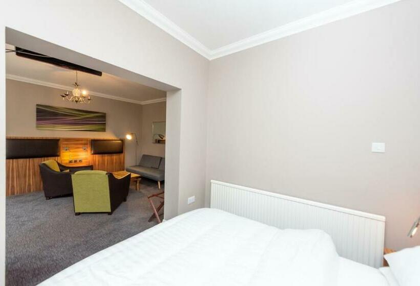 فندق Uno  Heathrow Windsor