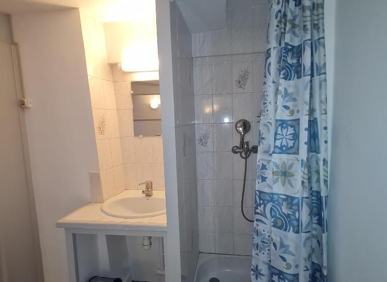 בית מלון כפרי Le Commerce