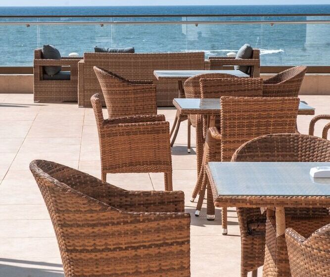 هتل Les Sables D Or