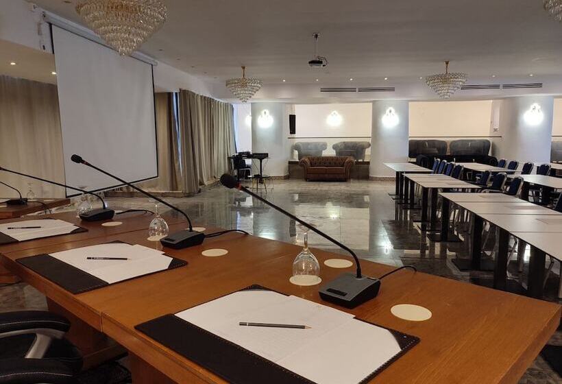 هتل Les Sables D Or