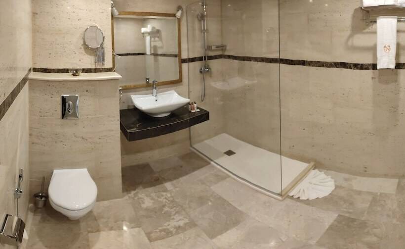 هتل Les Sables D Or