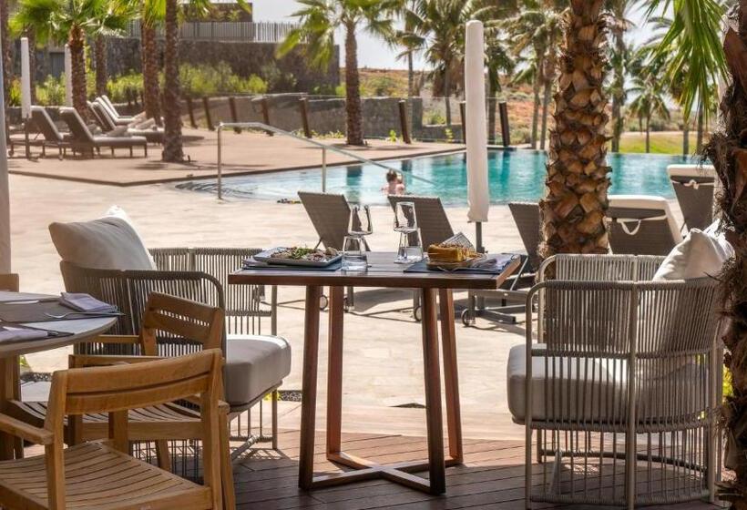 Отель Los Jardines de Abama Suites