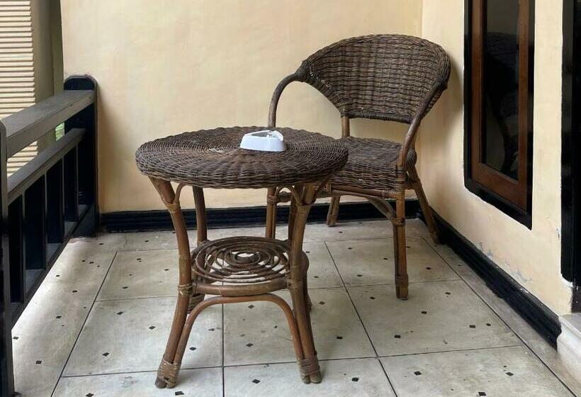 Отель Matra Bungalows At Desa Wisata Tetebatu