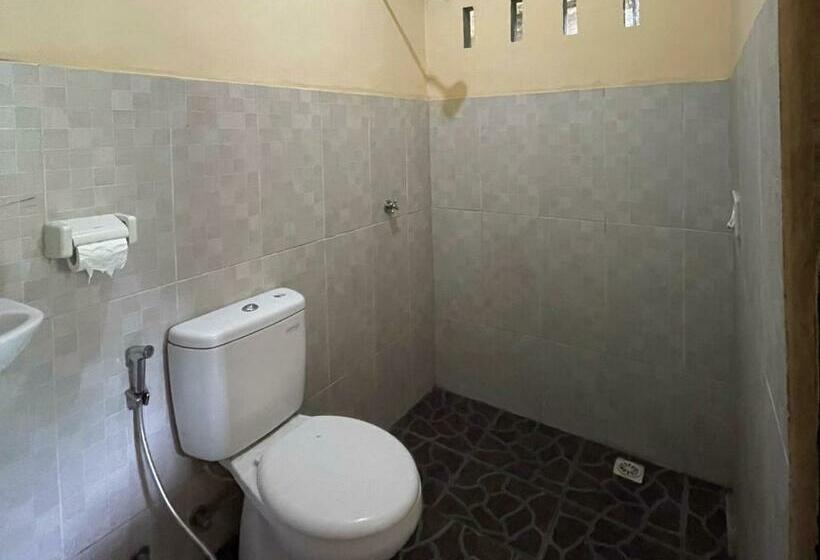 Отель Matra Bungalows At Desa Wisata Tetebatu