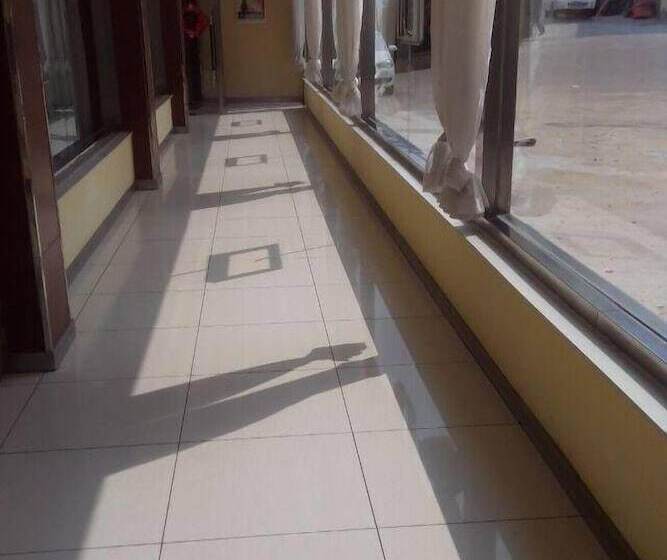 ホテル Mercure Qingdao Downtown