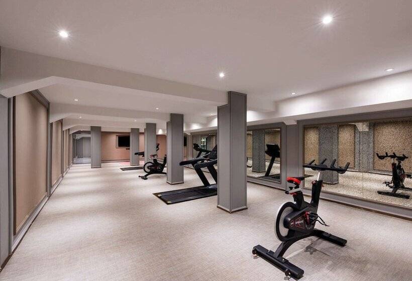 ホテル Mercure Qingdao Downtown