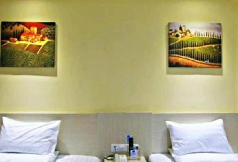 ホテル Mercure Qingdao Downtown