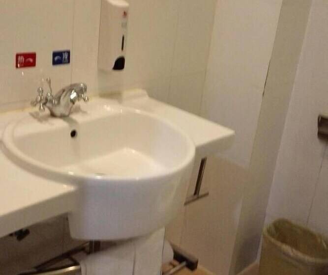 ホテル Mercure Qingdao Downtown