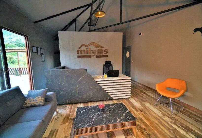 호텔 Milyos