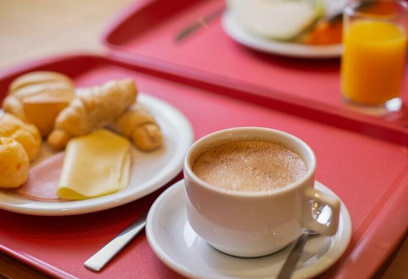 Отель Moov Porto Alegre