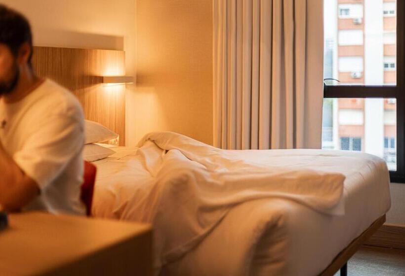 Отель Moov Porto Alegre