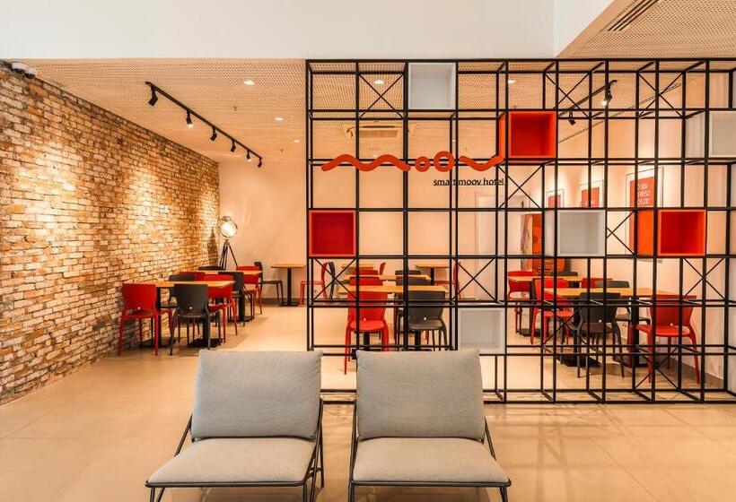 Отель Moov Porto Alegre