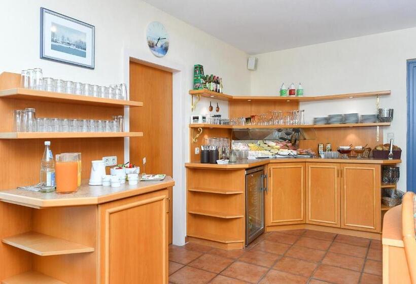 ホテル Pension Störtebeker