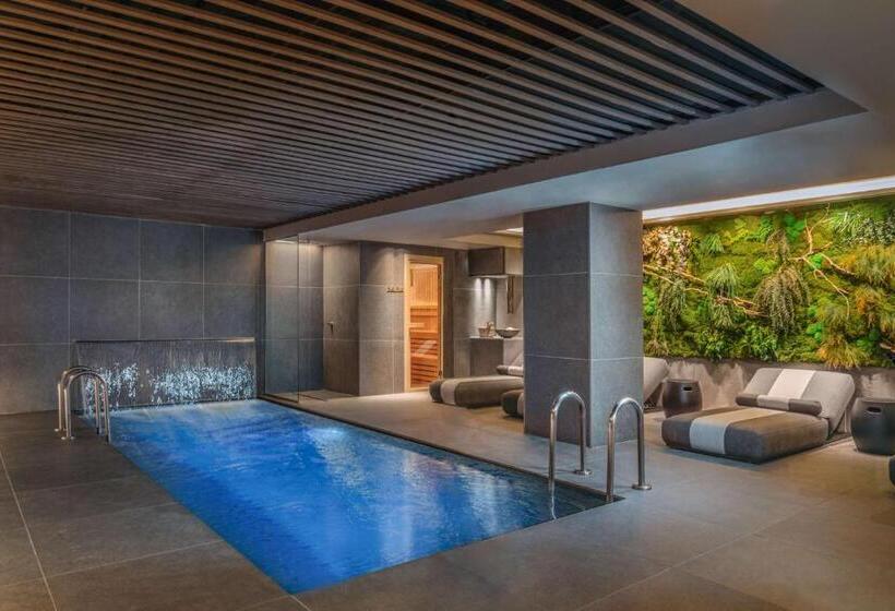 هتل Radisson Collection Bilbao