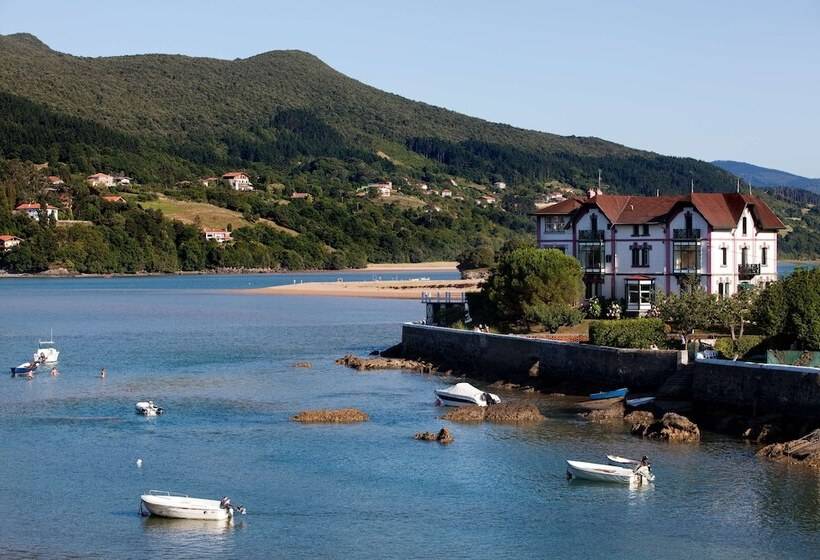 هتل Radisson Collection Bilbao