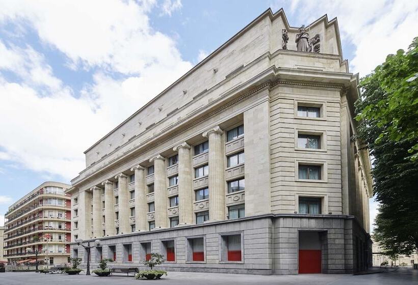 هتل Radisson Collection Bilbao