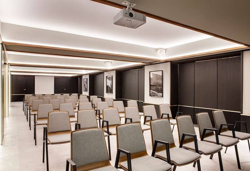 هتل Radisson Collection Bilbao