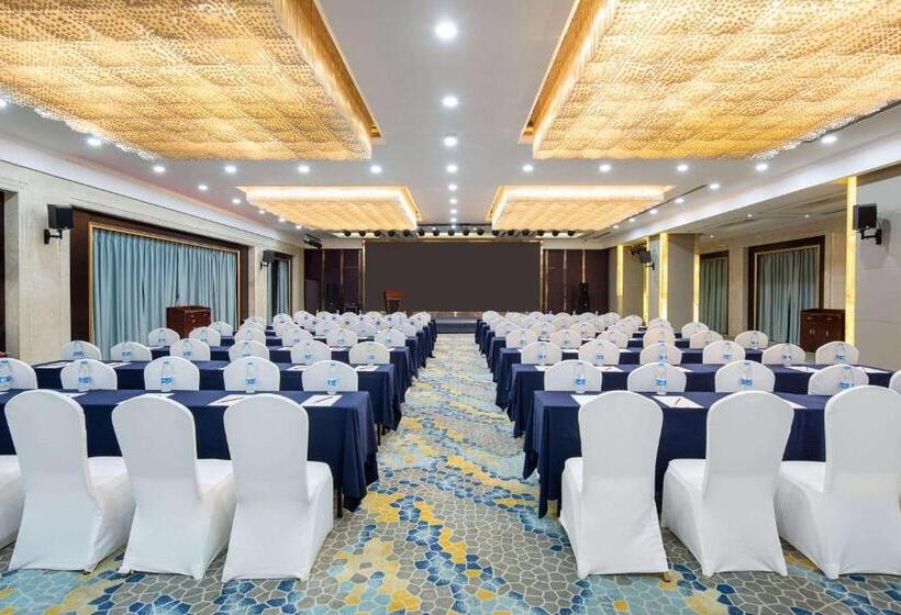 فندق Ramada By Wyndham Changsha Tianxin