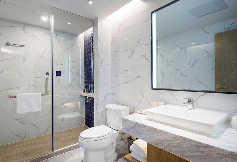 فندق Ramada By Wyndham Changsha Tianxin