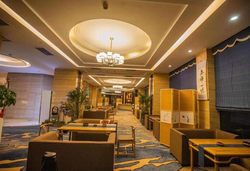 فندق Ramada By Wyndham Changsha Tianxin