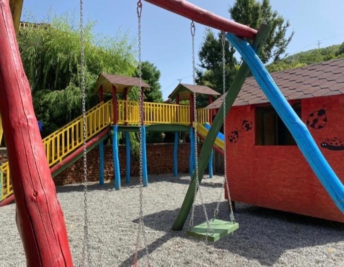 בית מלון כפרי Rritja E Koranit