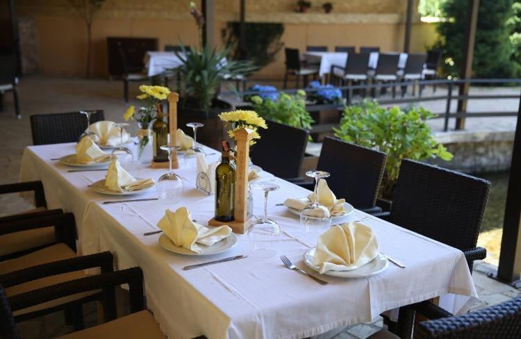 בית מלון כפרי Rritja E Koranit