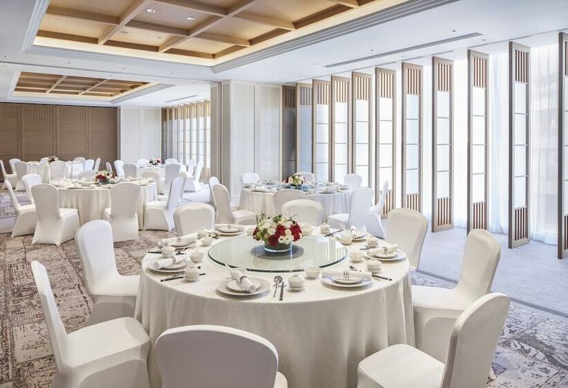 Отель Shangrila Qiantan, Shanghai