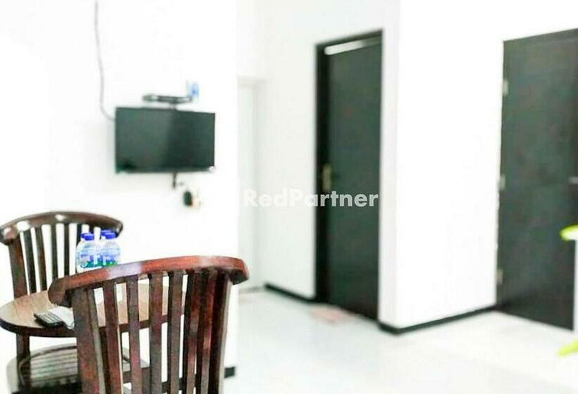 Отель Sky Flores Bungalow Syariah Redpartner