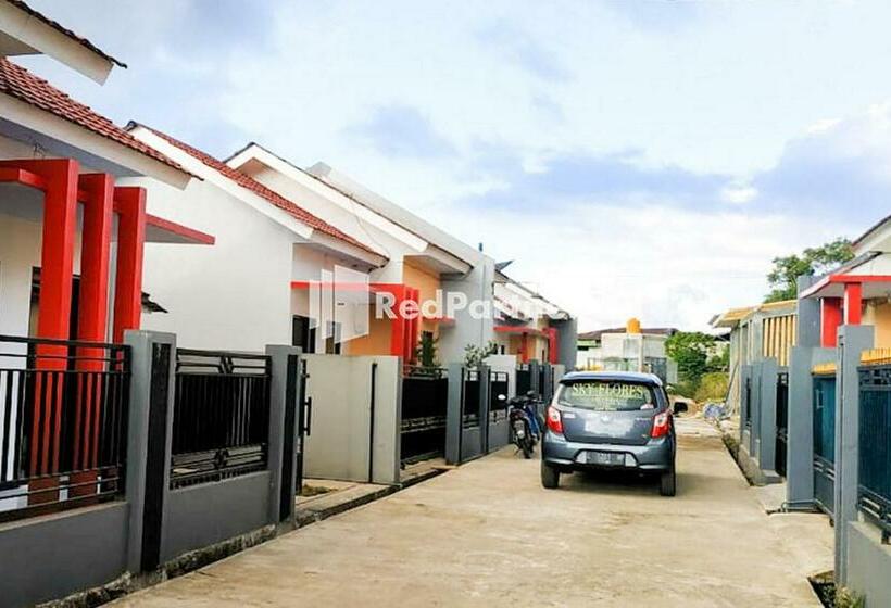 Отель Sky Flores Bungalow Syariah Redpartner