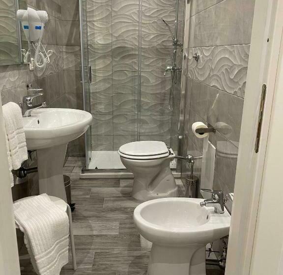 Отель Stranamore