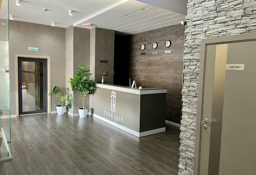 Terrasse Hotel & Bar