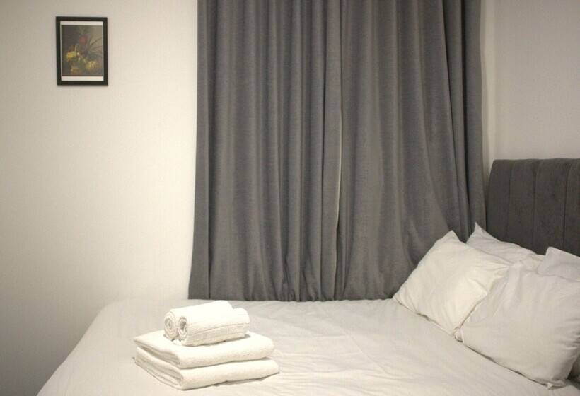 The Wellington Hotel Birmingham   Breakfast Included, Near O2 Academy & City Centre