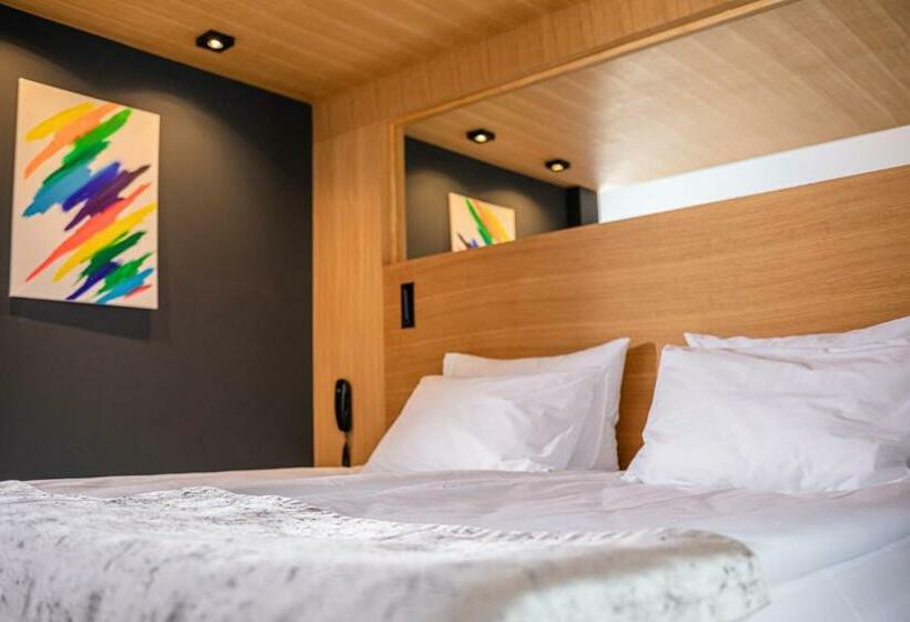 ホテル Ursuletul Predeal