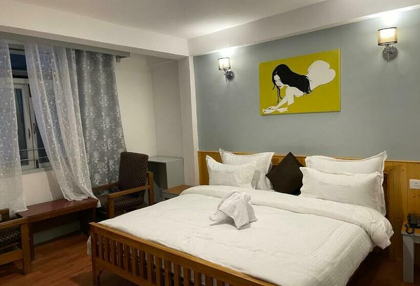 Mellow Fellow Hostel