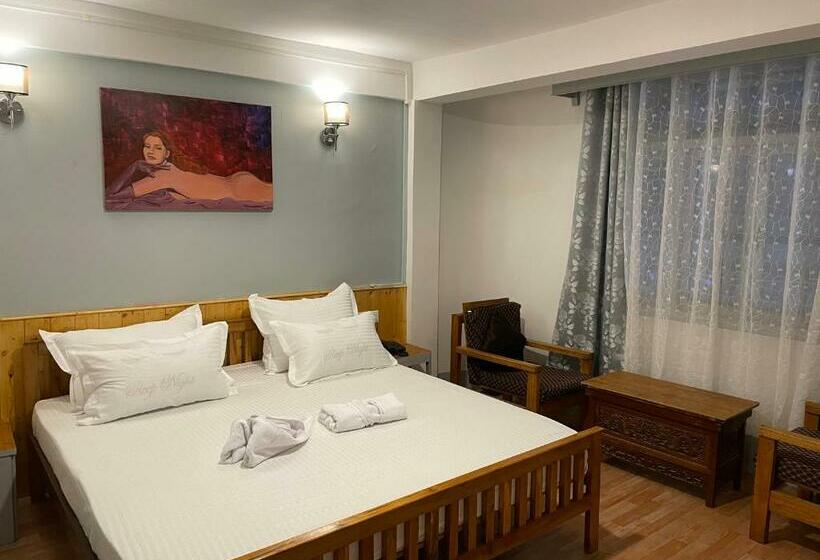 Mellow Fellow Hostel