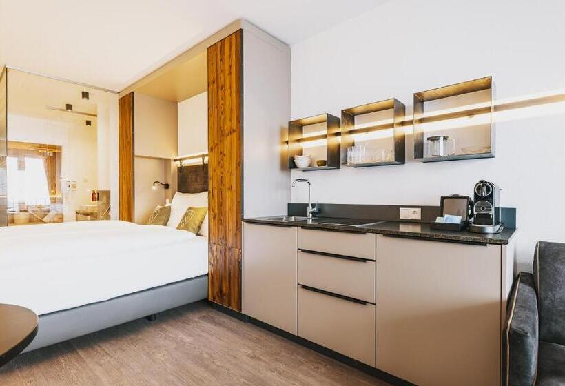 Nikolaus By Avenida Panoramic Wellness Suites