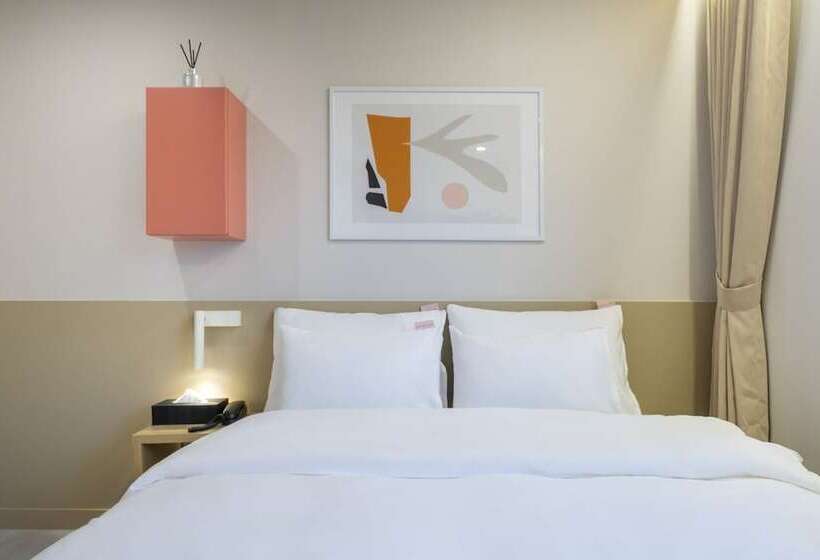 Nomad Aank Hotel Gumi