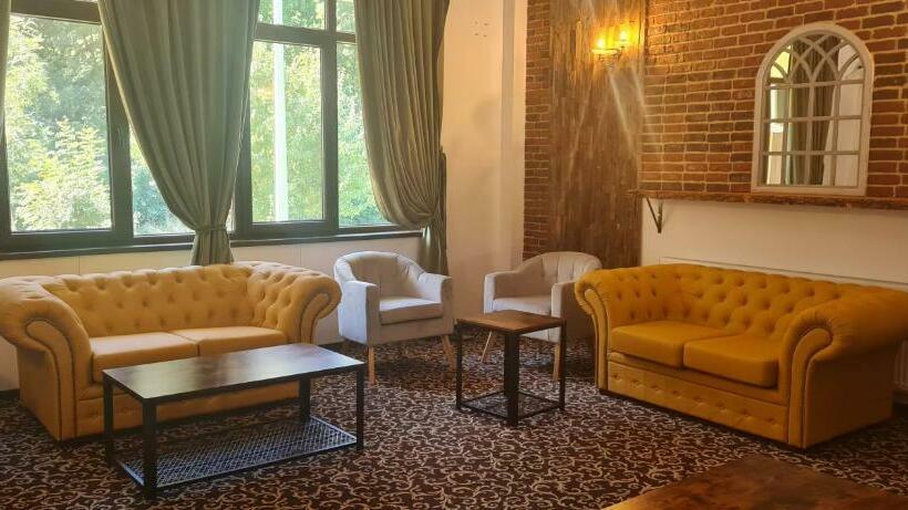 ペンション Curtea Domneasca