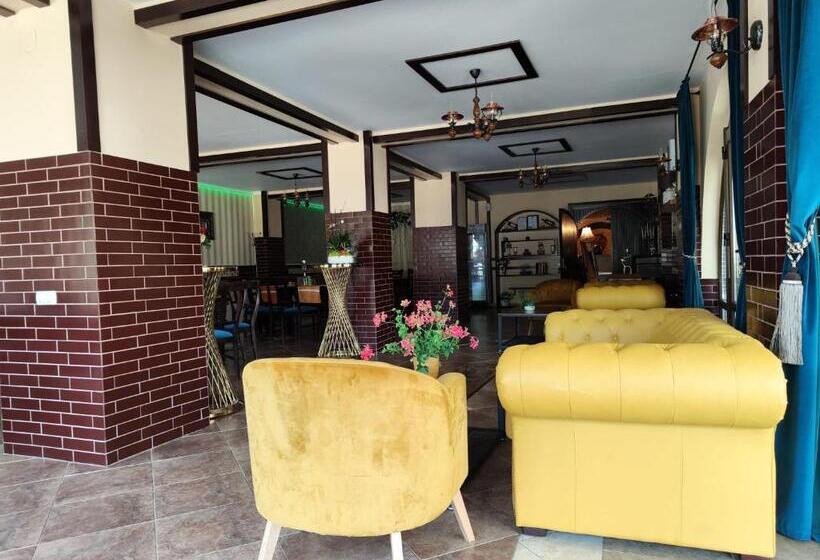 ペンション Curtea Domneasca