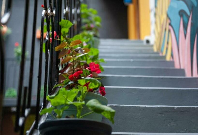 پانسیون Xanticohostal