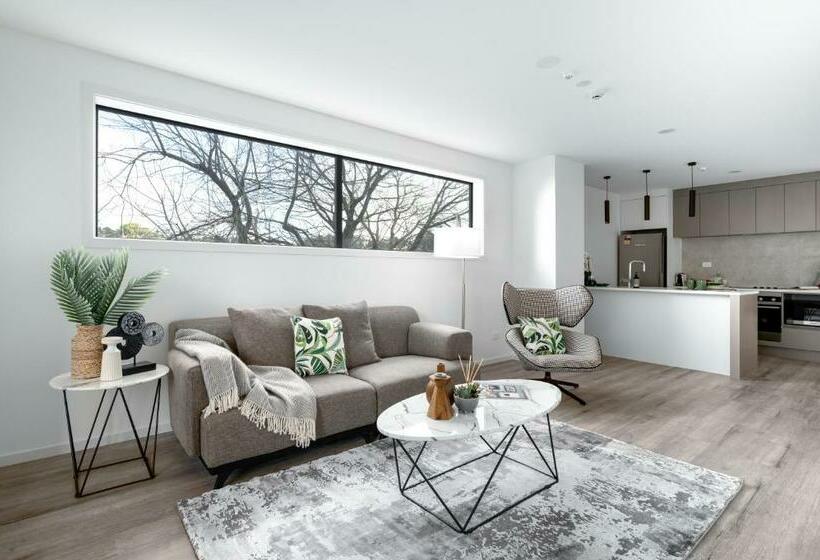 Sunrise Garden Suites