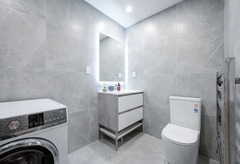 Sunrise Garden Suites